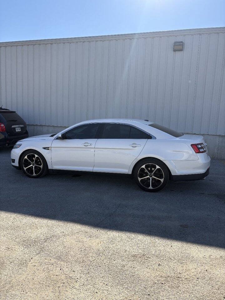 Used 2015 Ford Taurus SEL w/ Equipment Group 201A FWD image 5
