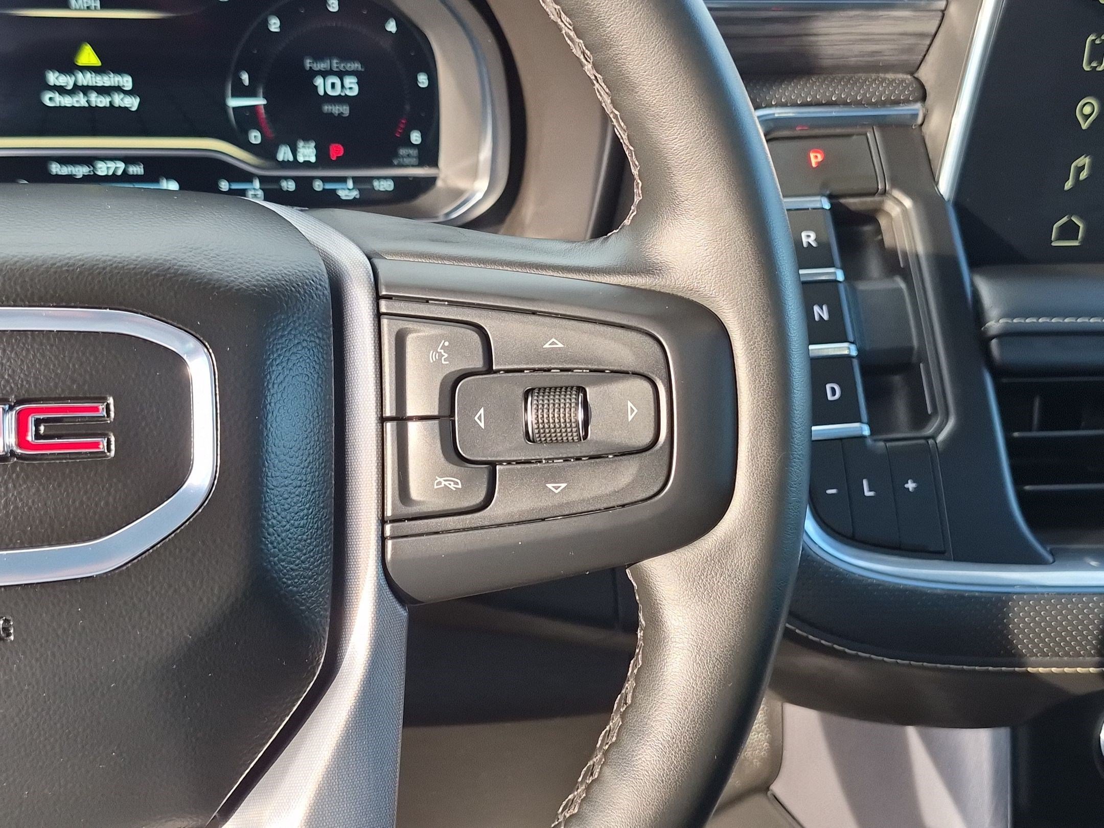 Used 2024 GMC Yukon XL SLT w/ SLT Luxury Package AWD/4WD image 22