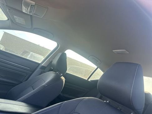 Used 2020 Nissan Altima 2.5 S image 9