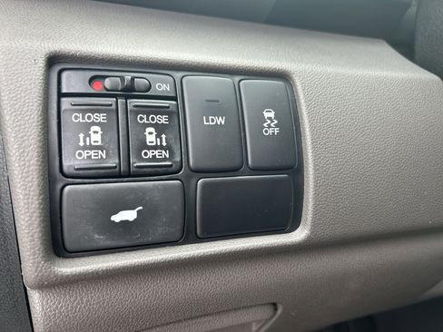 Used 2016 Honda Odyssey EX-L image 12