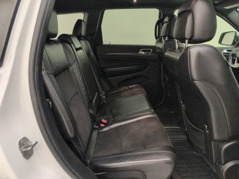 Used 2020 Jeep Grand Cherokee Altitude RWD image 17
