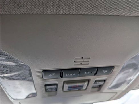 Used 2022 Toyota RAV4 XLE Premium FWD image 11