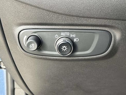 Used 2024 Chevrolet Equinox LS w/ Driver Confidence II Package FWD image 29