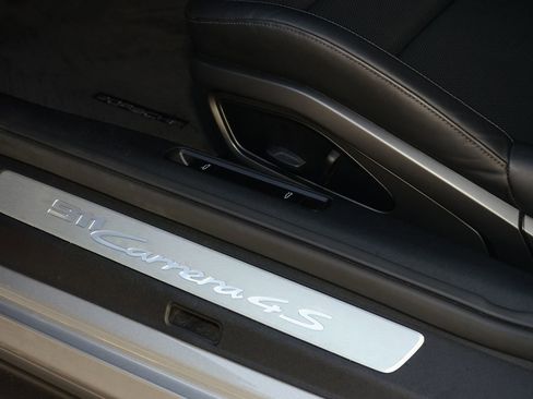 Used 2022 Porsche 911 Carrera 4S image 28