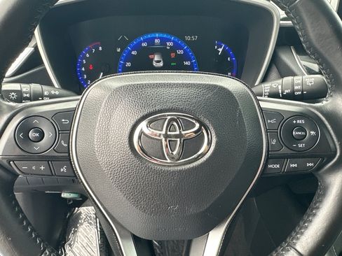 Used 2020 Toyota Corolla XSE image 26