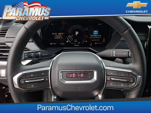 Used 2026 GMC Acadia Elevation w/ Elevation Premium Package AWD/4WD image 20