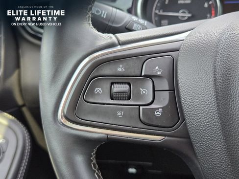 Used 2023 Buick Encore GX Essence w/ Experience Buick Package FWD image 25