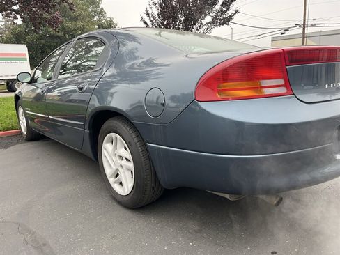 Used 2000 Dodge Intrepid image 11