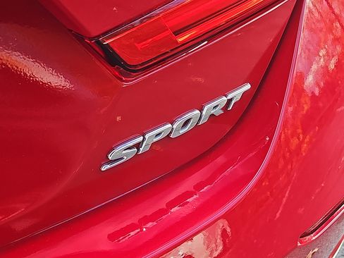 Used 2018 Honda Accord Sport image 4
