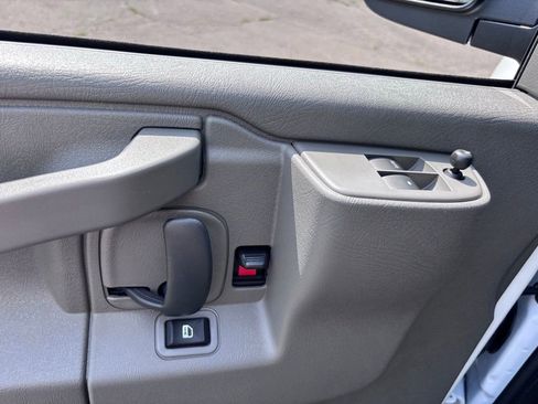 New 2025 Chevrolet Express 3500 Work Van w/ Driver Convenience Package image 34