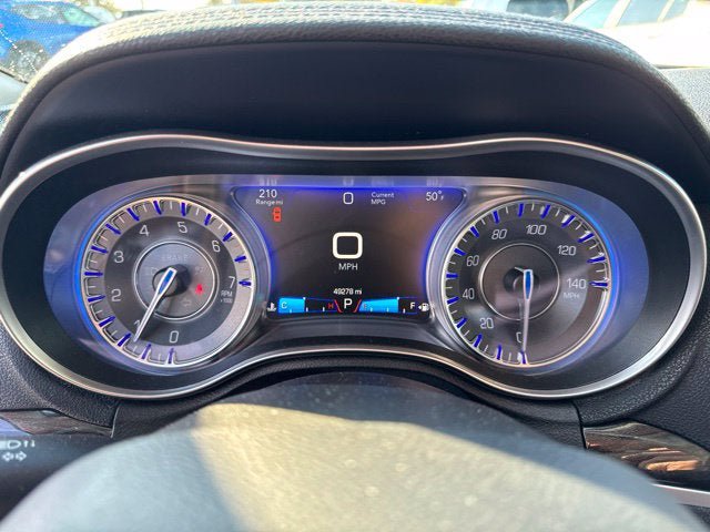 Used 2016 Chrysler 300 Limited AWD/4WD image 13