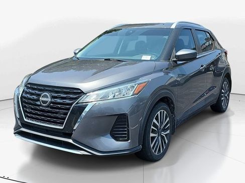 Used 2022 Nissan Kicks SV FWD image 7