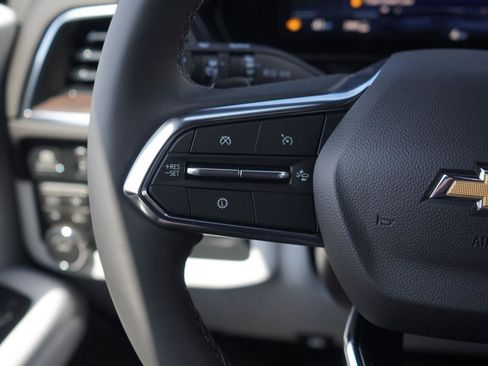 New 2025 Chevrolet Suburban Premier image 14