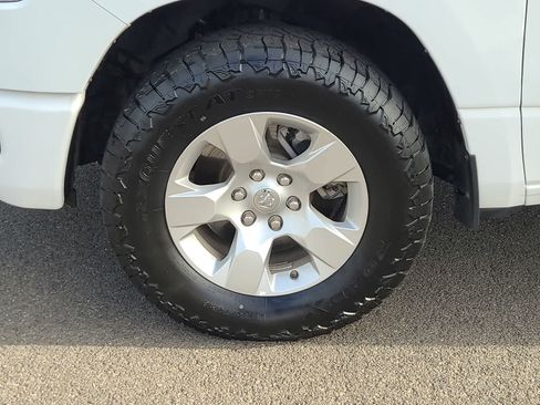 Used 2023 RAM 1500 Big Horn AWD/4WD image 16
