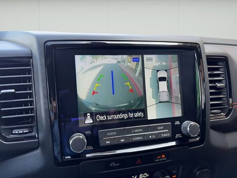 Used 2024 Nissan Frontier Pro-X w/ Pro Convenience Package image 11