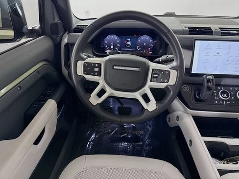 Certified 2025 Land Rover Defender 110 S AWD/4WD image 25