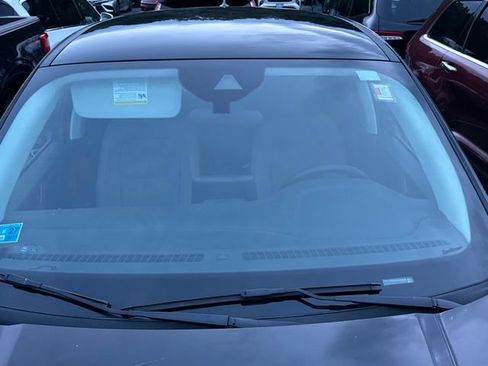 Used 2022 Ford Escape SE w/ Cold Weather Package AWD/4WD image 8