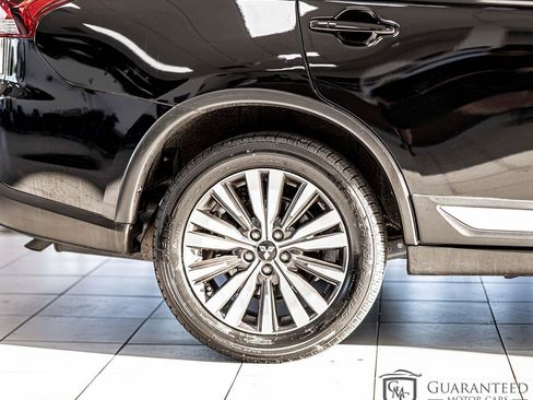 Used 2020 Mitsubishi Outlander ES FWD image 10