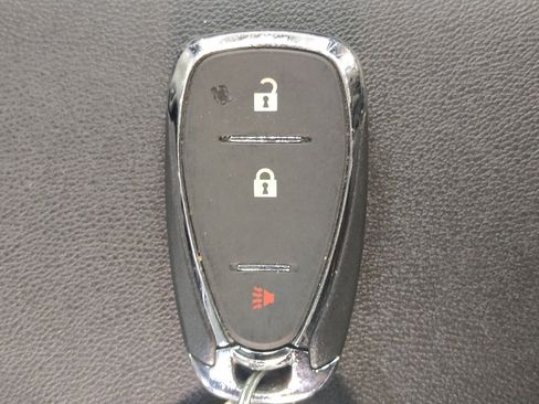 Used 2020 Chevrolet Equinox LS w/ LS Convenience Package FWD image 32