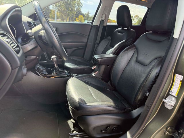 Used 2019 Jeep Compass Limited AWD/4WD image 17