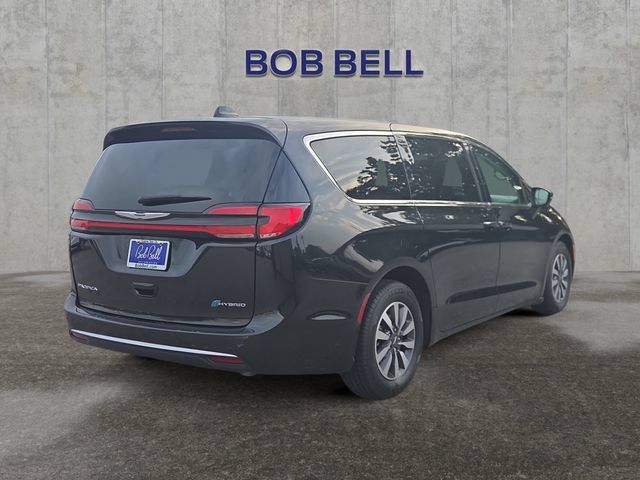 Used 2023 Chrysler Pacifica Touring-L FWD image 5