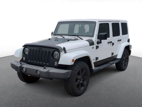 Used 2014 Jeep Wrangler Unlimited Sahara w/ Dual Top Group AWD/4WD image 4