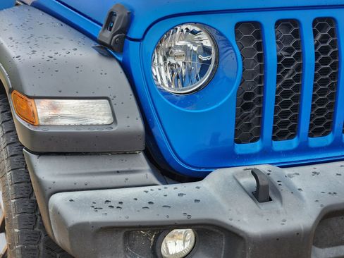 Used 2024 Jeep Wrangler Unlimited Sport AWD/4WD image 11