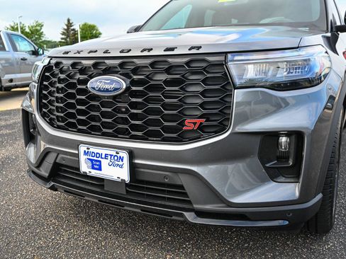 Certified 2025 Ford Explorer ST w/ Sun And Sound Package AWD/4WD image 11