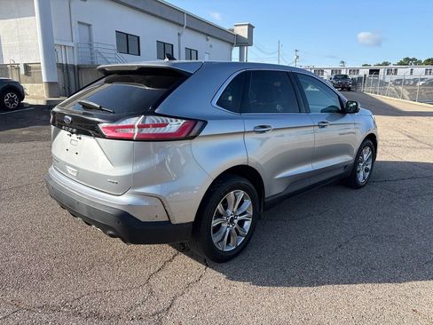 Certified 2022 Ford Edge Titanium AWD/4WD image 7