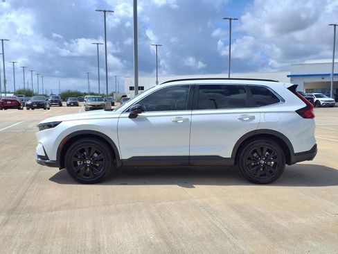 Used 2024 Honda CR-V Sport Touring image 3