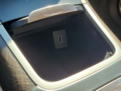 Used 2019 Lincoln Nautilus Select image 28