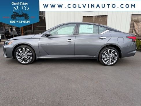 New 2025 Nissan Altima 2.5 SL image 11