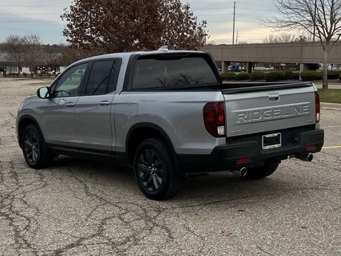 Certified 2024 Honda Ridgeline Sport image 3