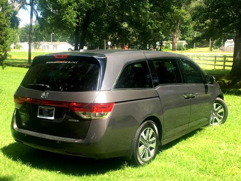 Used 2016 Honda Odyssey Touring image 5
