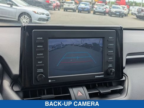 Used 2022 Toyota RAV4 XLE w/ Carpet Mat Package (TMS) AWD/4WD image 22