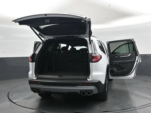 Used 2025 GMC Acadia Elevation FWD image 52