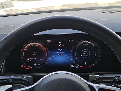 Used 2022 Mercedes-Benz GLB 250 image 23