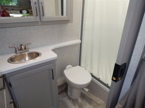 Used 2022 Ford E-450 and Econoline 450 Super Duty w/ Motorhome Prep Package image 35