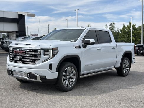 Used 2026 GMC Sierra 1500 Denali AWD/4WD image 7