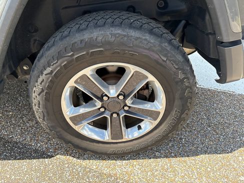 Used 2020 Jeep Wrangler Unlimited Sahara AWD/4WD image 6