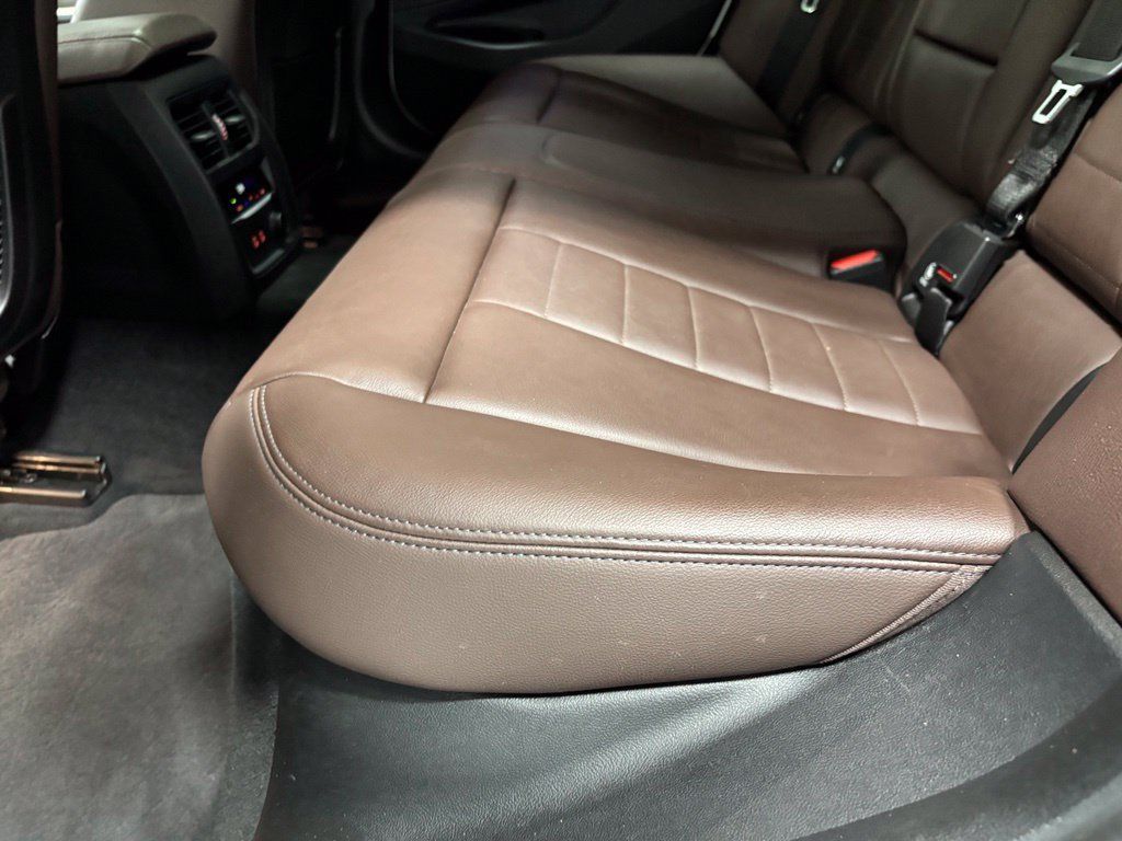 Used 2020 BMW 330i xDrive Sedan w/ Premium Package AWD/4WD image 40