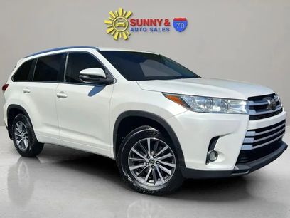 Used 2018 Toyota Highlander XLE w/ Carpet Mat Package (TMS)
