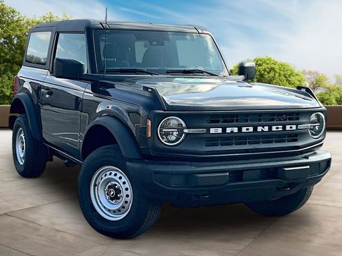 New 2025 Ford Bronco 2-Door AWD/4WD image 2