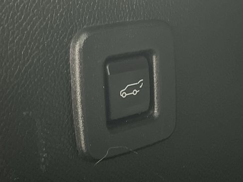 Used 2016 Ford Expedition EL XLT w/ Equipment Group 202A image 31