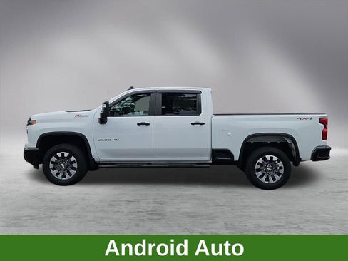 Used 2024 Chevrolet Silverado 2500 Custom w/ Custom Value Package image 4