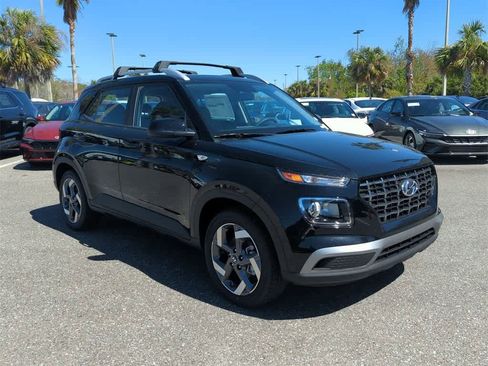 New 2025 Hyundai Venue SEL image 9