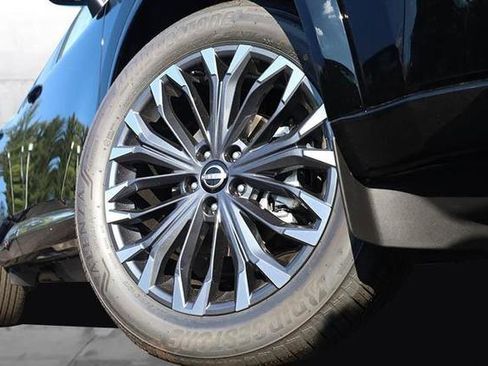 New 2026 Nissan Rogue Platinum w/ Platinum Premium Package image 3