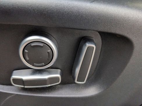 Used 2022 Land Rover Discovery Sport S R-Dynamic image 16