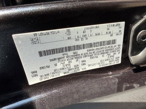 Used 2015 Ford F150 Lariat w/ Equipment Group 501A Mid image 10