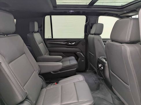 Used 2024 GMC Yukon XL Denali image 24